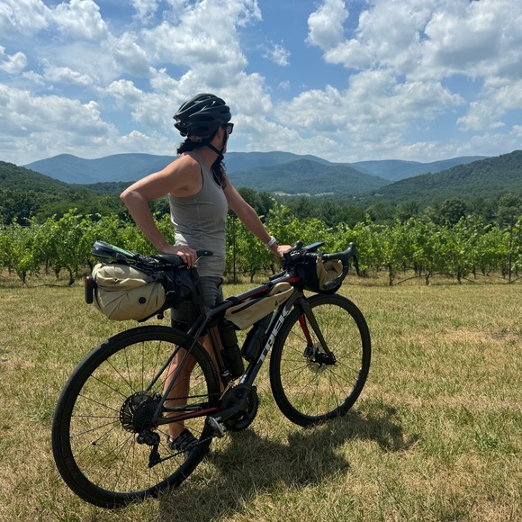 Meet your Posher, Michelle - Picture 2 of 3